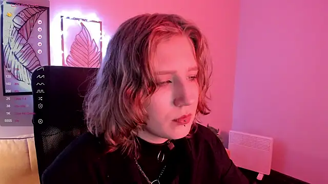 Snapshot of Hailey_Foxy chatting on November 2025 08:58:02 AM Hailey Foxy online show from November 2025 08:58:02 AM