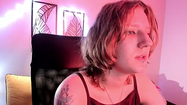 Snapshot of Hailey_Foxy chatting on November 2025 08:56:01 AM Hailey Foxy online show from November 2025 08:56:01 AM