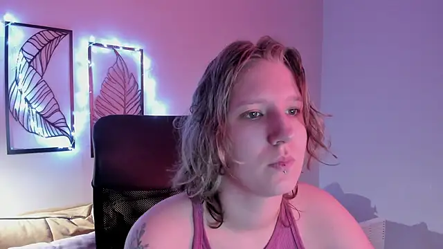 Snapshot of Hailey_Foxy chatting on November 2025 09:30:01 AM Hailey Foxy online show from November 2025 09:30:01 AM