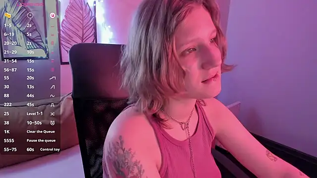 Snapshot of Hailey_Foxy chatting on December 2025 08:12:01 AM Hailey Foxy online show from December 2025 08:12:01 AM