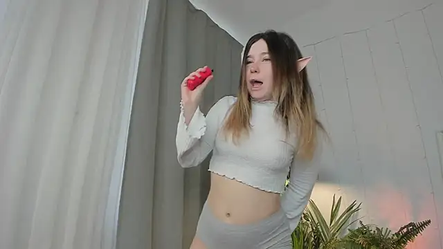 Lina Glow online show from April 2026 06:52:01 AM