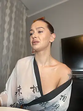 LittleFox    online show from September 2025 07:10:01 AM