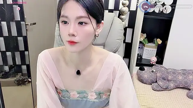 Snapshot of Yueyue-MM chatting on July 2026 10:21:02 AM Yueyue-MM online show from July 2026 10:21:02 AM