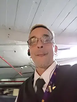 dinho carioca online show from April 2026 11:11:02 PM