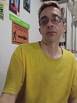 Snapshot of dinho_carioca chatting on June 2026 05:01:02 PM dinho carioca online show from June 2026 05:01:02 PM