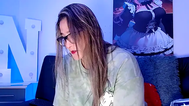 Snapshot of LAHILA_COOPERR chatting on December 2025 12:33:02 PM LAHILA COOPERR online show from December 2025 12:33:02 PM