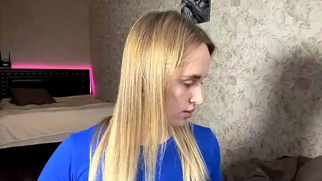 Snapshot of ElisabetLorney chatting on November 2025 08:08:02 AM ElisabetLorney online show from November 2025 08:08:02 AM