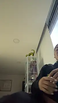 Scarlett 12 online show from October 2025 12:03:01 PM