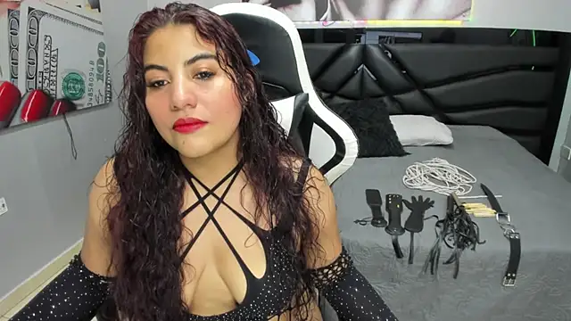 Snapshot of Sara_Bdsm_ chatting on October 2025 01:45:02 PM Sara Bdsm online show from October 2025 01:45:02 PM