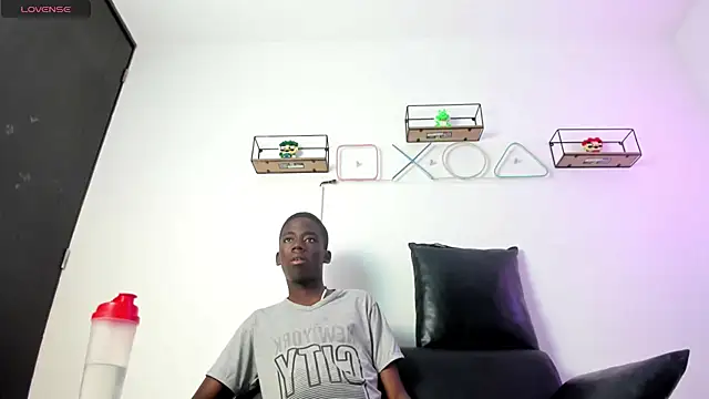 Snapshot of Alan_blacke chatting on September 2025 07:57:01 PM Alan blacke online show from September 2025 07:57:01 PM