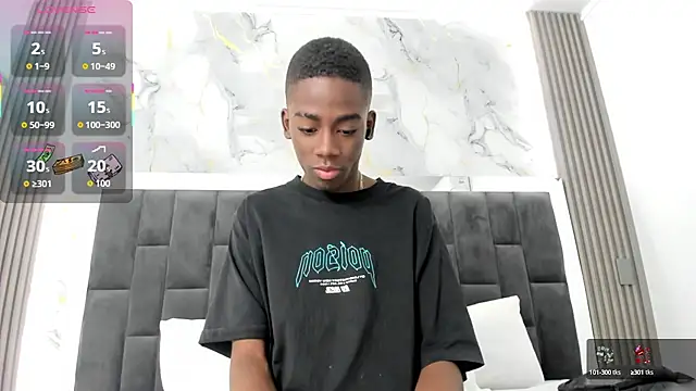 Snapshot of Alan_blacke chatting on October 2025 07:57:02 PM Alan blacke online show from October 2025 07:57:02 PM