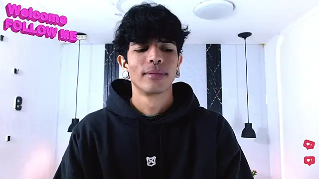 Franvill Trato online show from December 2025 07:09:01 PM