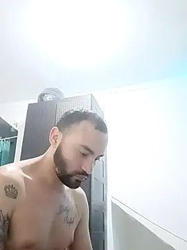 Snapshot of este_juan chatting on April 2026 03:29:01 AM este juan online show from April 2026 03:29:01 AM