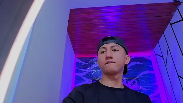 oliver mr  online show from April 2026 07:41:01 PM