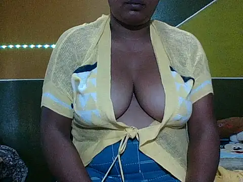 Snapshot of SEXY_METISE chatting on November 2025 05:18:02 AM SEXY METISE online show from November 2025 05:18:02 AM