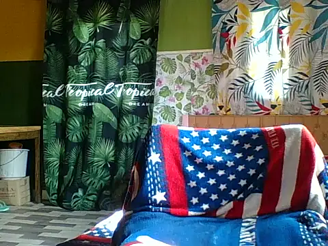 Snapshot of SEXY_METISE chatting on November 2025 04:59:02 AM SEXY METISE online show from November 2025 04:59:02 AM