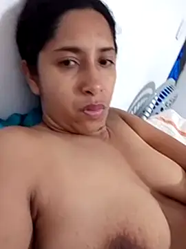 Snapshot of anitotori chatting on October 2025 01:49:01 AM anitotori online show from October 2025 01:49:01 AM