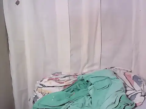 SweetEsterPinay33 online show from October 2025 09:01:01 PM