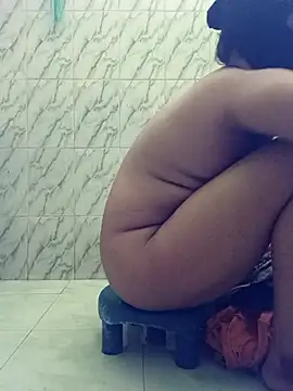 Moonshine07 online show from September 2025 04:45:02 AM