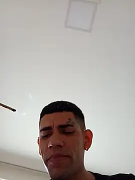 xirie98 online show from September 2025 12:40:01 PM