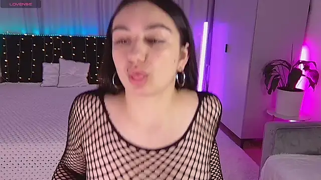 Snapshot of Lola_Sparks chatting on September 2025 06:25:02 AM Lola Sparks online show from September 2025 06:25:02 AM