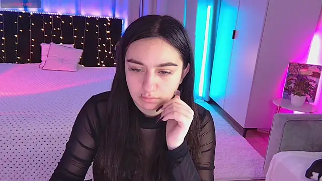 Snapshot of Lola_Sparks chatting on October 2025 04:10:01 AM Lola Sparks online show from October 2025 04:10:01 AM