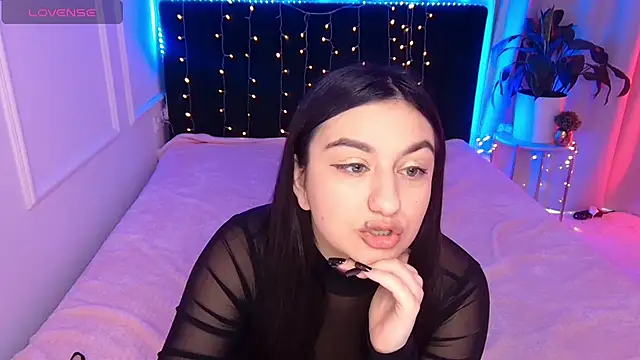 Snapshot of Lola_Sparks chatting on December 2025 09:15:02 AM Lola Sparks online show from December 2025 09:15:02 AM