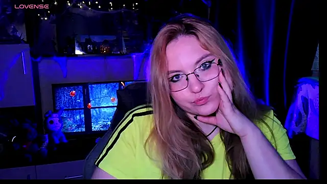 Snapshot of ZayaRush chatting on November 2025 12:48:02 PM ZayaRush online show from November 2025 12:48:02 PM