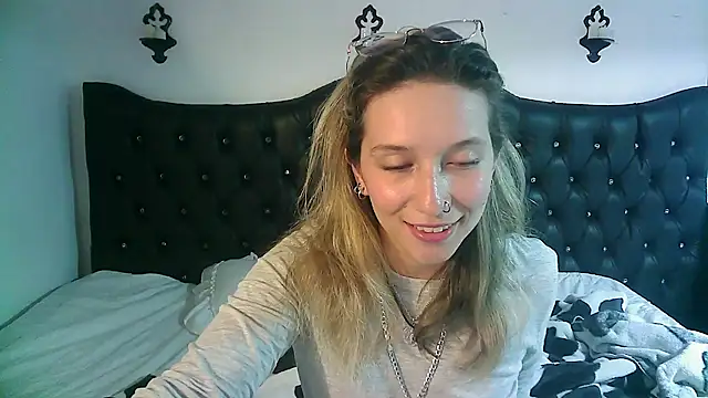 Snapshot of Licethf00x chatting on September 2025 09:04:02 PM Licethf00x online show from September 2025 09:04:02 PM