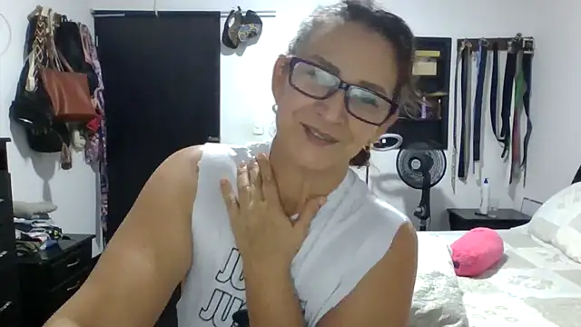 MiaVega online show from February 2026 08:23:01 PM