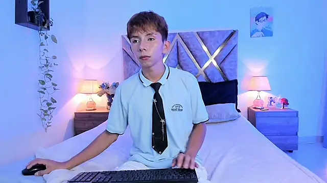 Hyunjin Son online show from October 2025 10:50:01 PM