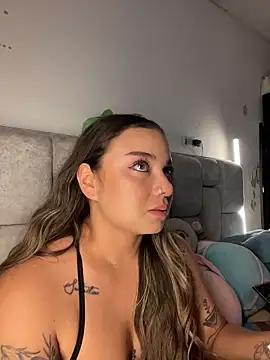 Snapshot of AnnyLopezzz_ chatting on June 2026 06:25:01 AM AnnyLopezzz online show from June 2026 06:25:01 AM