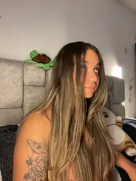 Snapshot of AnnyLopezzz_ chatting on July 2026 07:23:02 AM AnnyLopezzz online show from July 2026 07:23:02 AM