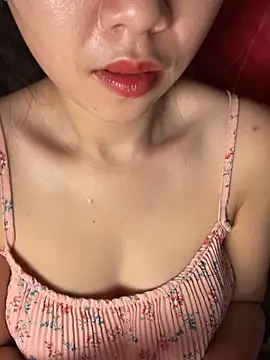 Yumii 09 online show from November 2025 08:35:02 PM