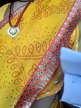 Idhika Handoo online show from September 2025 10:28:01 AM