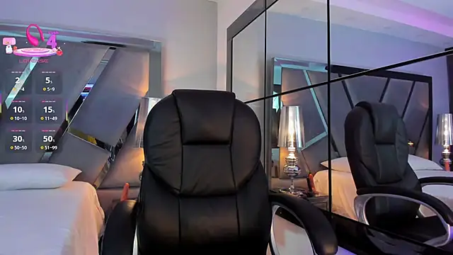 Snapshot of Abril_monroe_ chatting on November 2025 03:50:01 AM Abril monroe online show from November 2025 03:50:01 AM