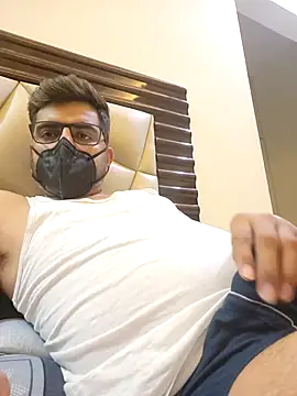 LoveGuruRA online show from September 2025 06:57:01 PM