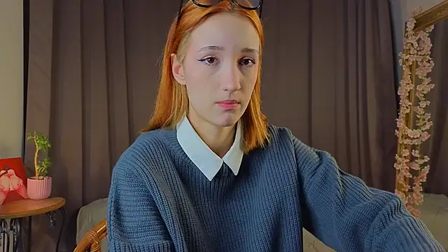 Snapshot of MaryroseRoeder chatting on November 2025 02:48:02 AM MaryroseRoeder online show from November 2025 02:48:02 AM