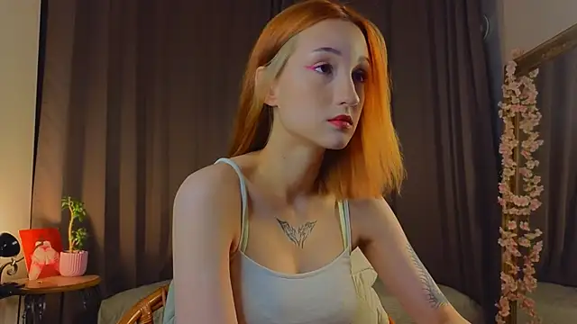 Snapshot of MaryroseRoeder chatting on December 2025 02:43:02 AM MaryroseRoeder online show from December 2025 02:43:02 AM