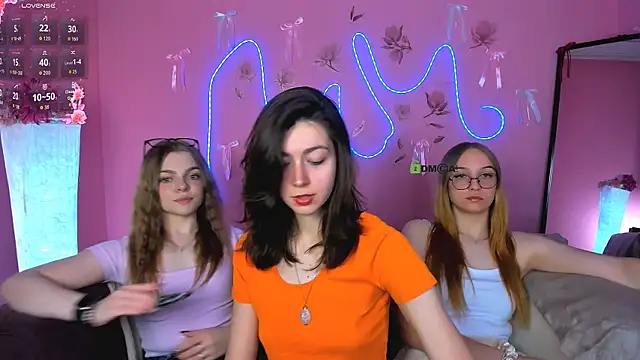 veronica bubble online show from May 2026 07:21:01 PM