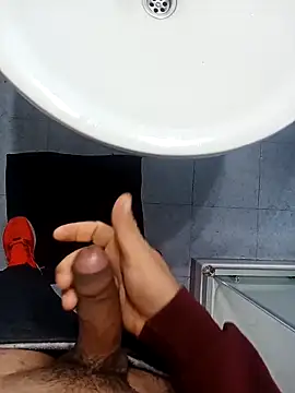 Snapshot of Alexandrevictor69 chatting on December 2025 03:33:02 AM Alexandrevictor69 online show from December 2025 03:33:02 AM