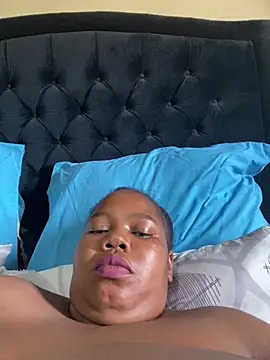 Curvycandy95 online show from April 2026 10:53:02 AM