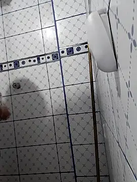 Snapshot of Exotic19cm chatting on November 2025 11:03:01 PM Exotic19cm online show from November 2025 11:03:01 PM