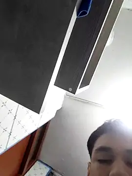 Snapshot of Exotic19cm chatting on November 2025 10:15:02 PM Exotic19cm online show from November 2025 10:15:02 PM