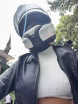 AlannaEvons online show from April 2026 03:45:01 PM