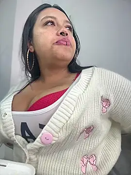 -Mia1 online show from December 2025 01:06:01 PM