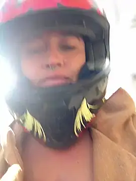 -Mia1 online show from March 2026 12:32:01 PM