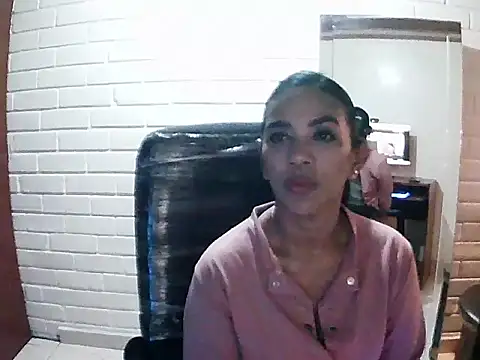 MiiaVelasquez online show from October 2025 04:04:01 AM