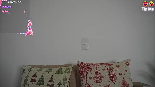 Snapshot of Roxybeautyy chatting on January 2026 09:47:02 AM Roxybeautyy online show from January 2026 09:47:02 AM