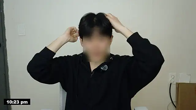 Snapshot of min9811 chatting on April 2026 01:23:02 PM min9811 online show from April 2026 01:23:02 PM